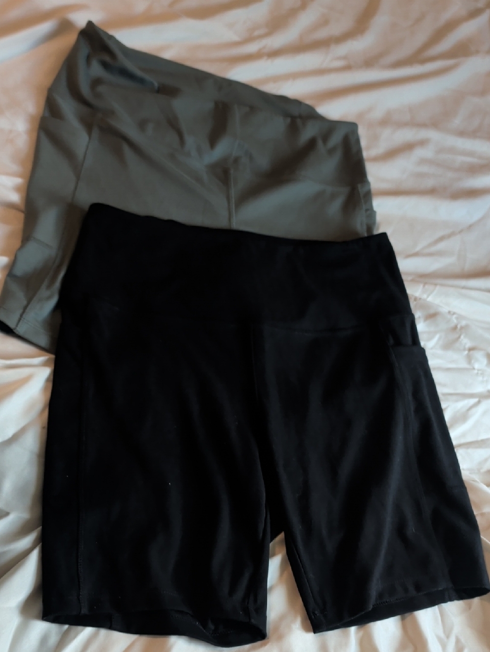 2-Pack Athletic Biker Shorts With Pockets - Black & Olive